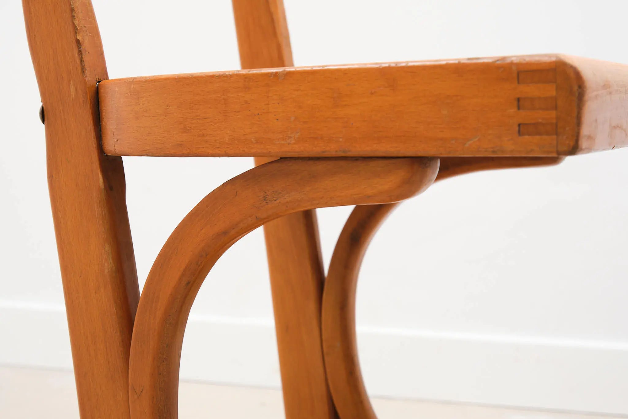 Chaise bistrot en bois style Casala chêne Cartel de Belleville