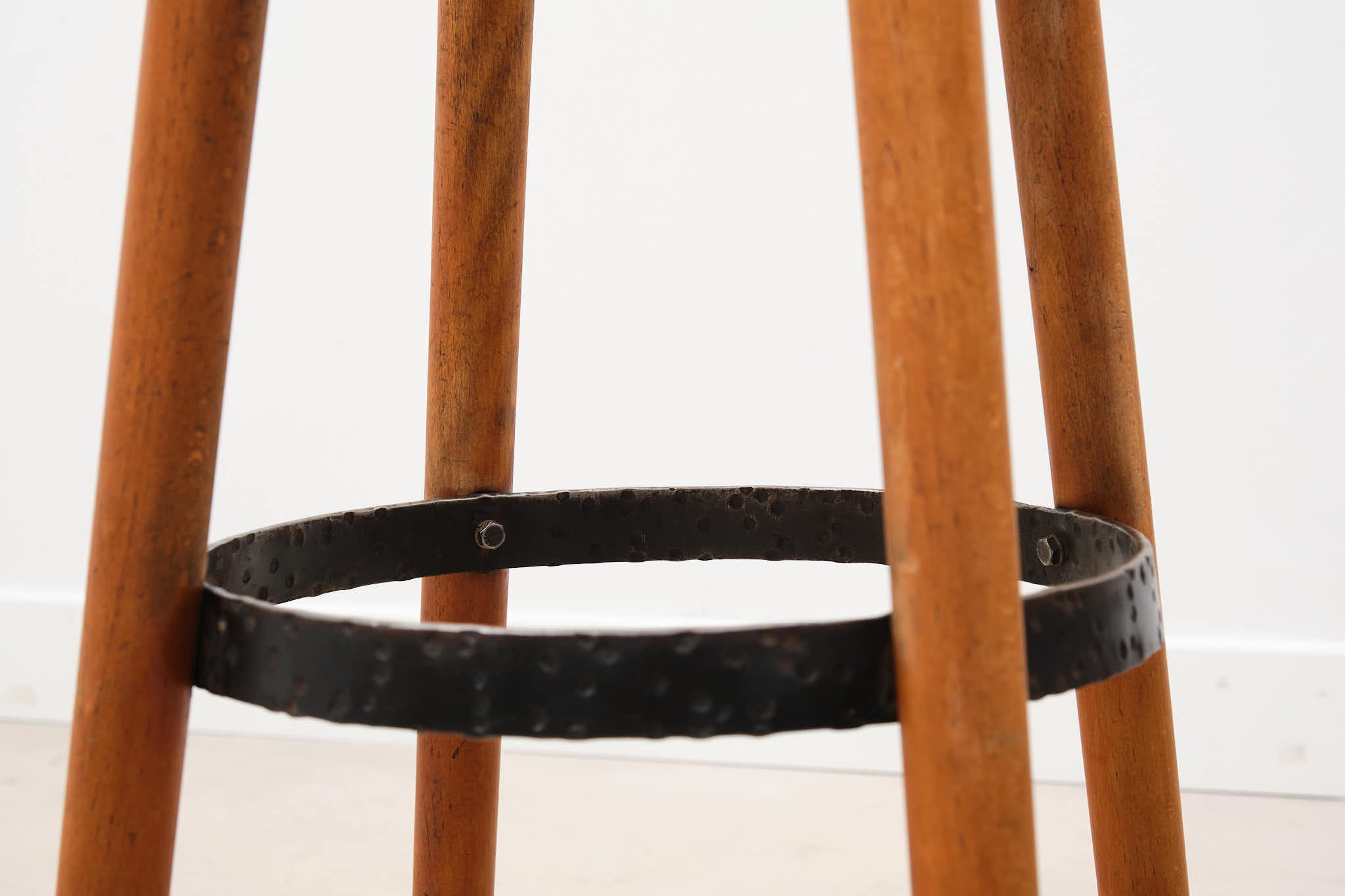 Tabouret de bar en bois style Baumann chêne