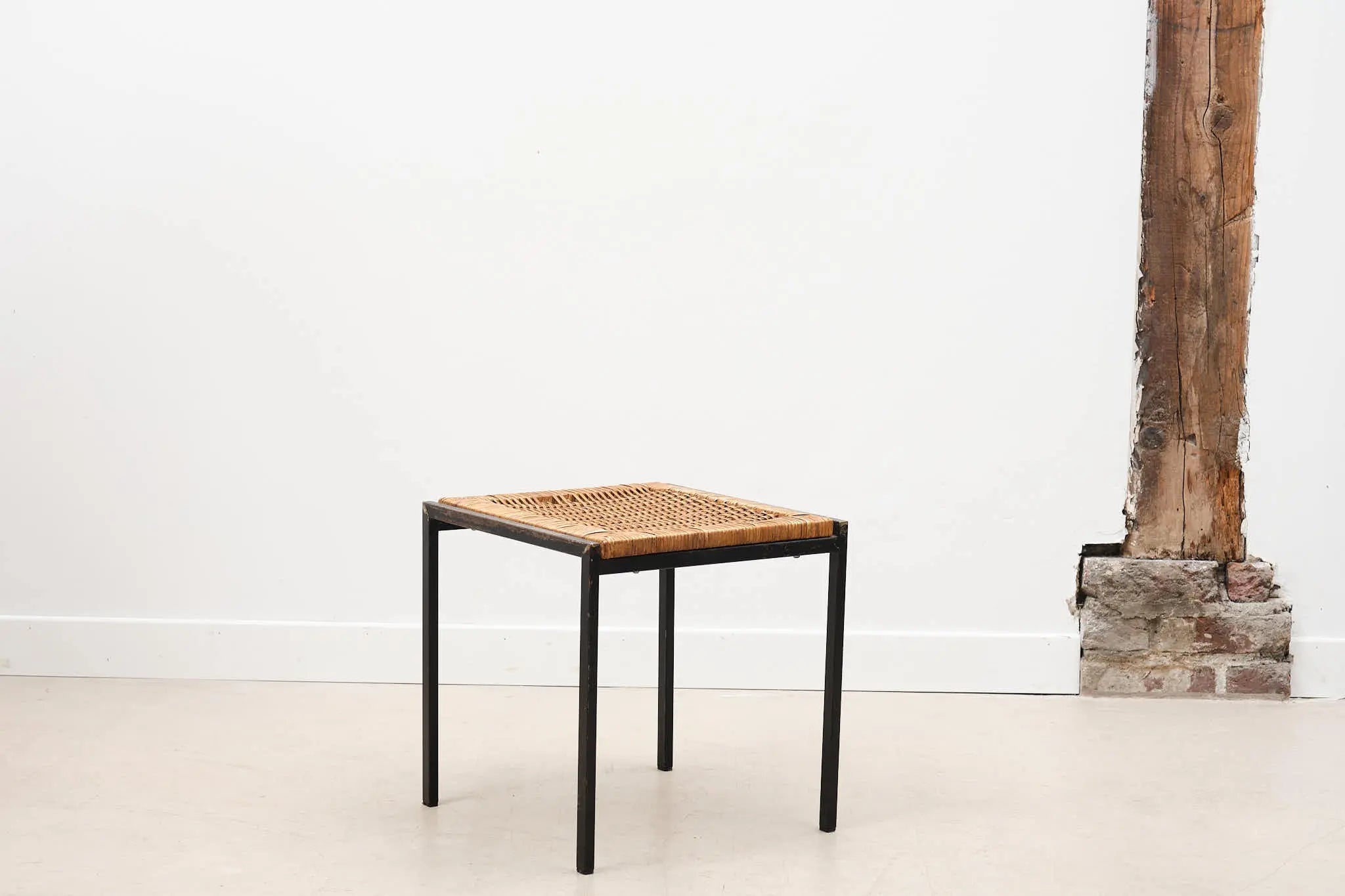 Table d'appoint en rotin Cartel de Belleville