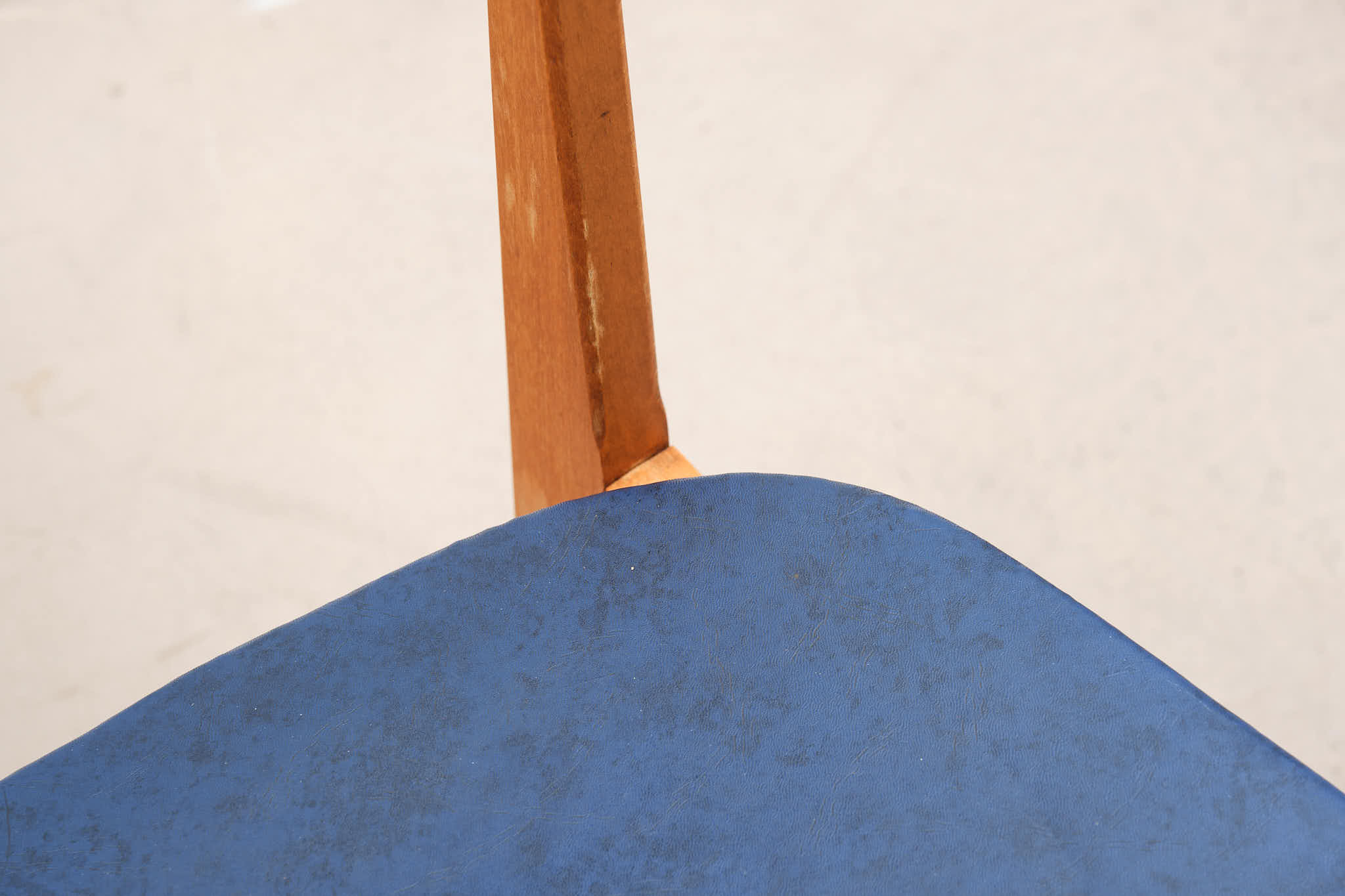 Chaise scandinave bois / bleu