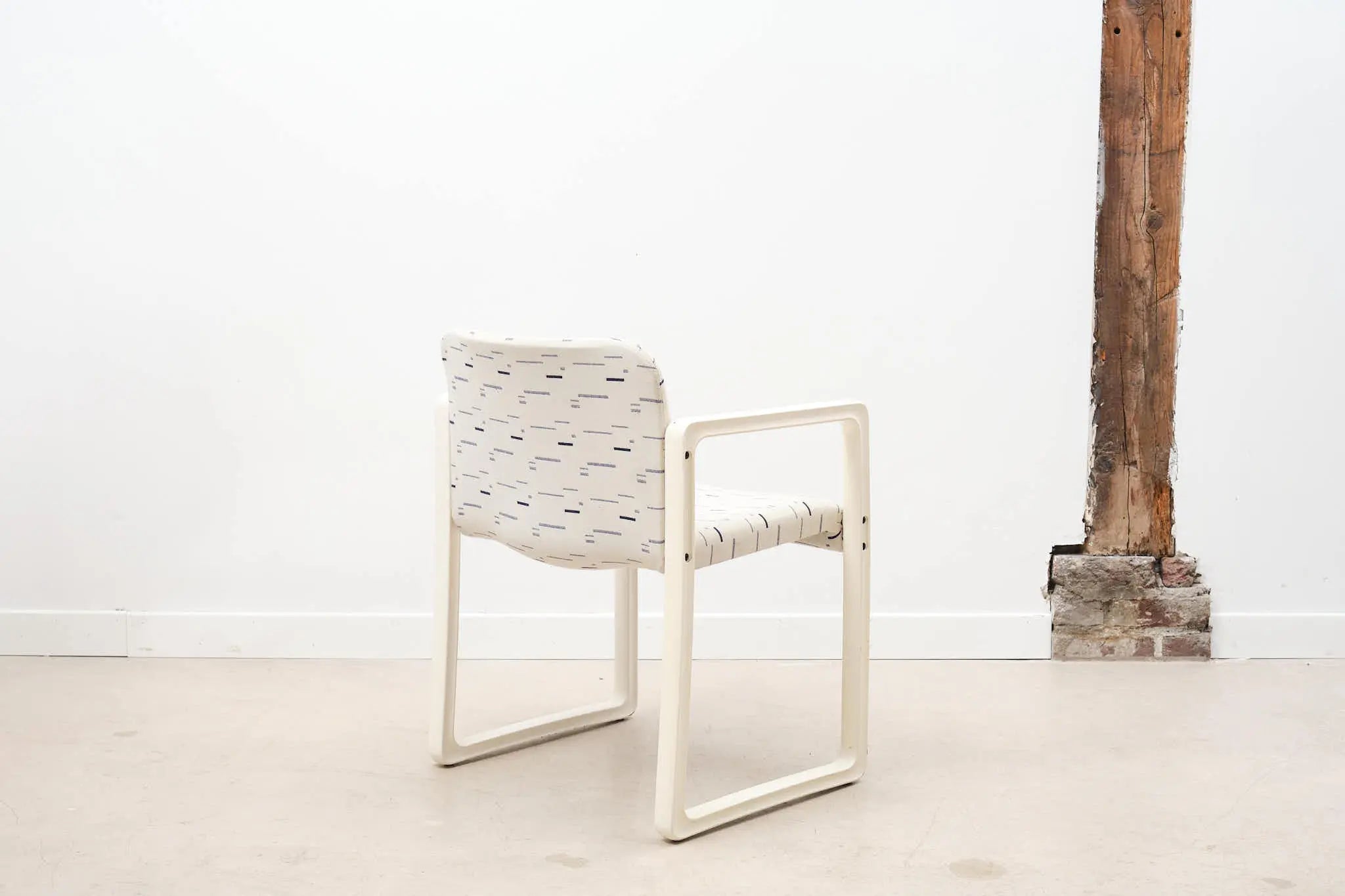 Fauteuil Kembo Upsilon blanc Cartel de Belleville