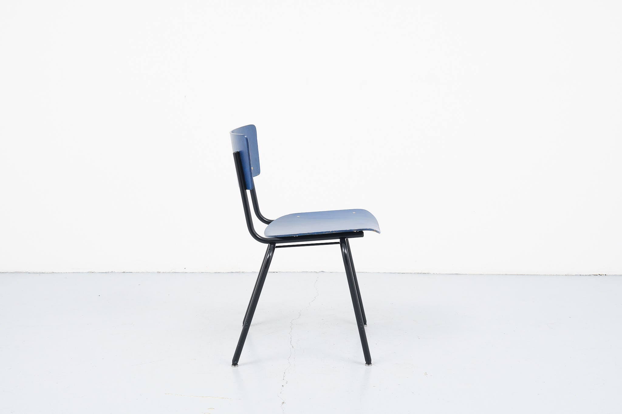 Chaise vintage bleu et noir Cartel de Belleville