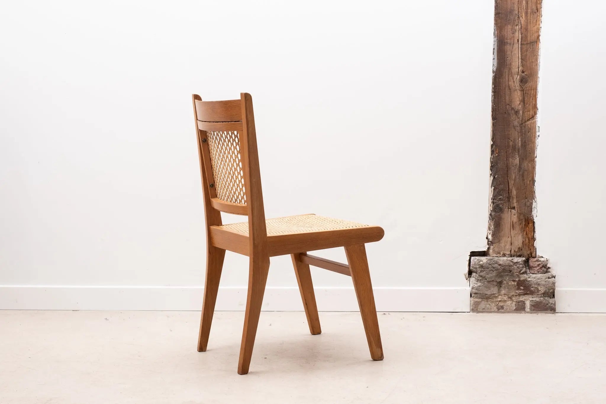 Chaise cannée scandinave chêne Cartel de Belleville