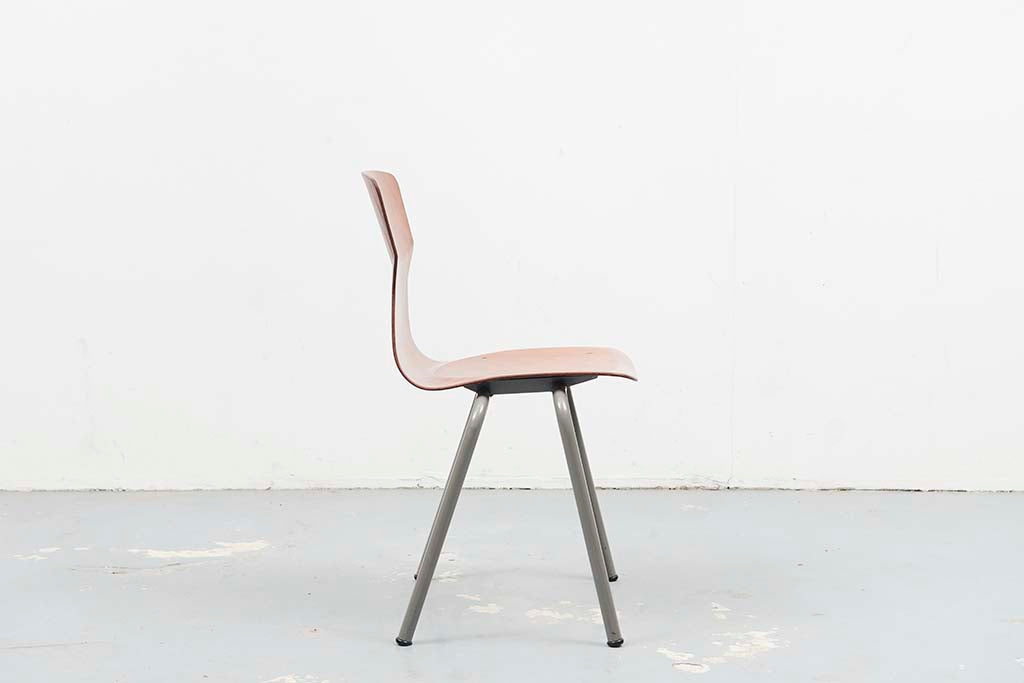 Chaise vintage Eromes chêne et gris Cartel de Belleville