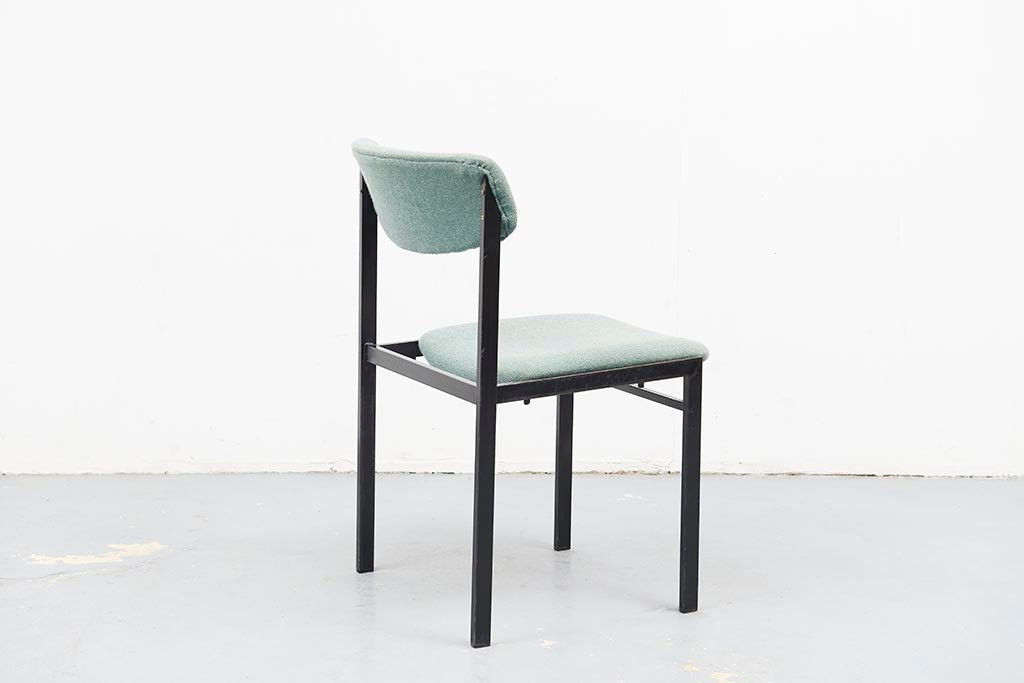 Chaises vintage style Martin Visser vert et noir Cartel de Belleville