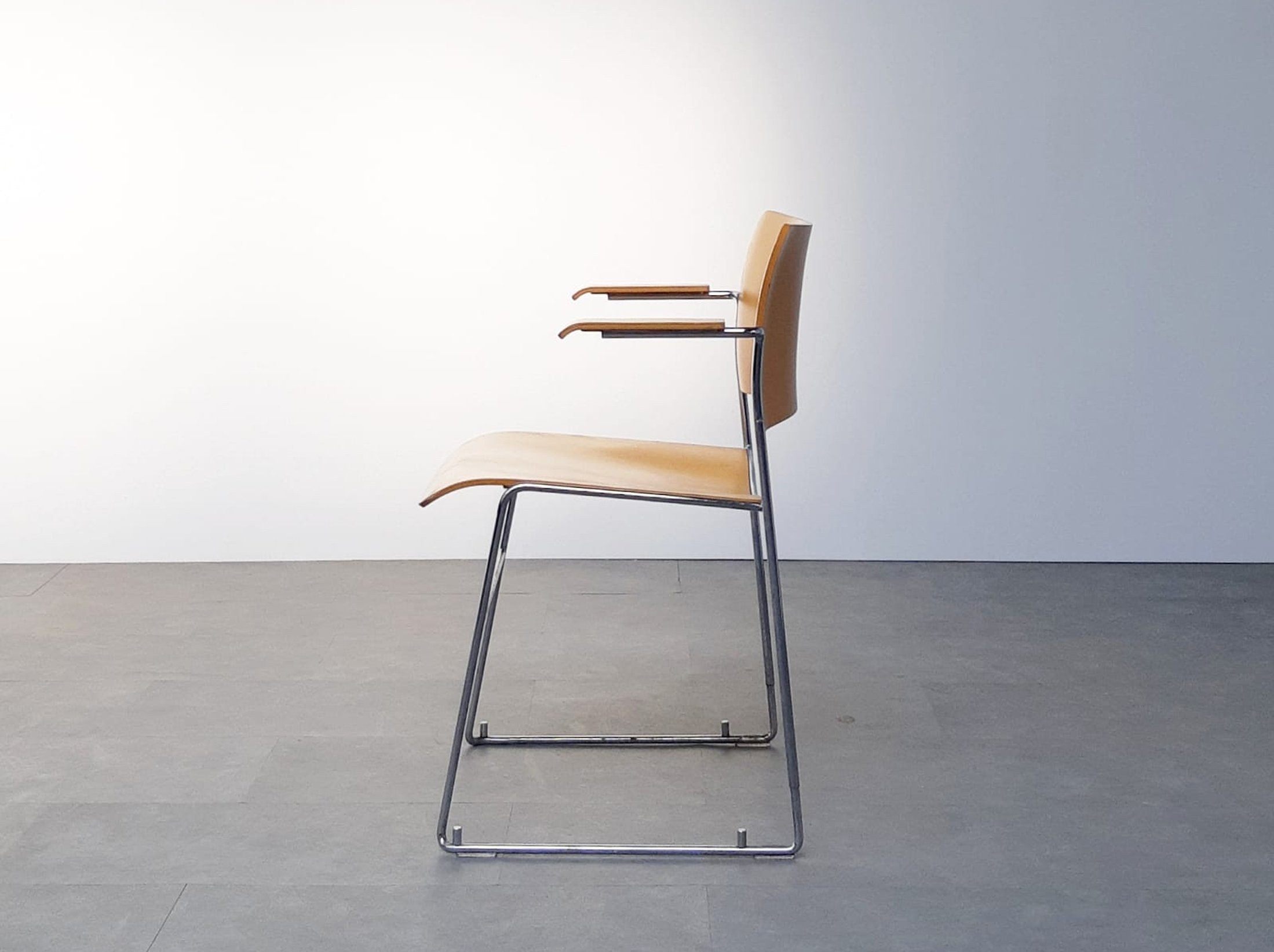 Chaises 4/40 de David Rowland, HOWE - Cartel de Belleville mobilier vintage paris