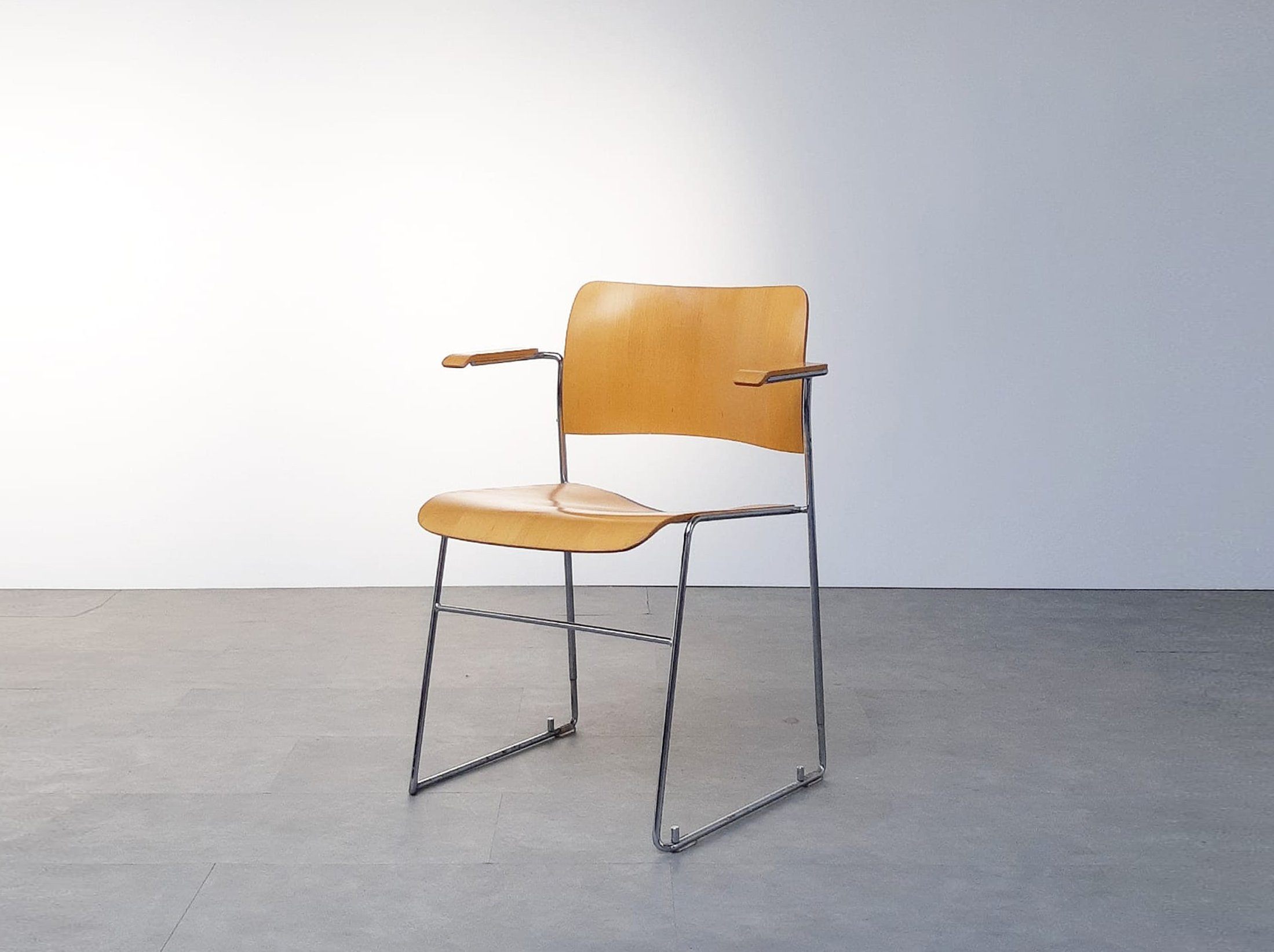 Chaises 4/40 de David Rowland, HOWE - Cartel de Belleville mobilier vintage paris