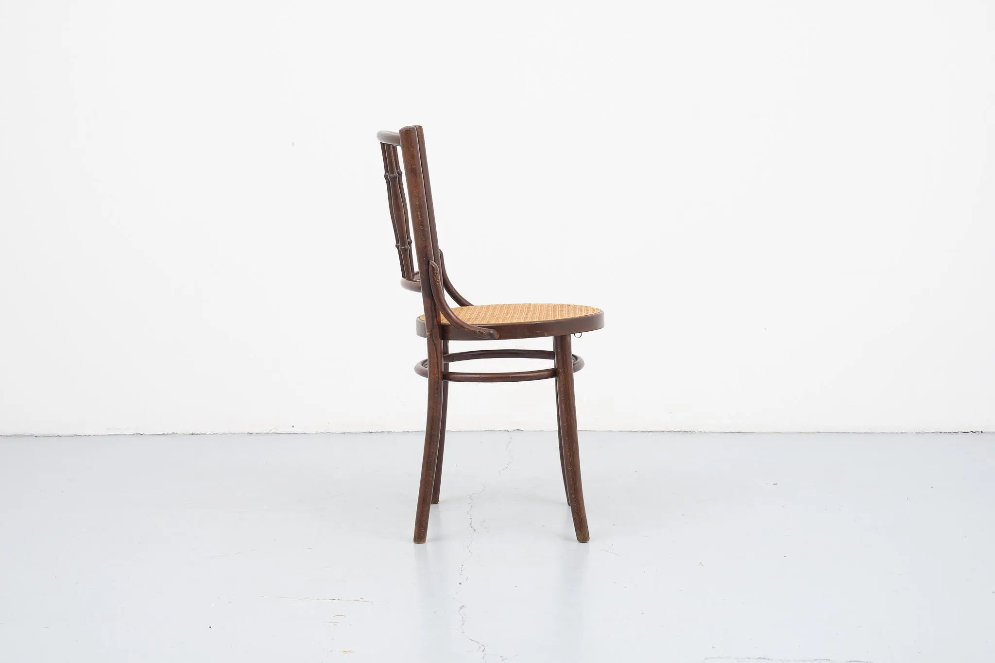 Chaise bistrot bois et cannage Cartel de Belleville