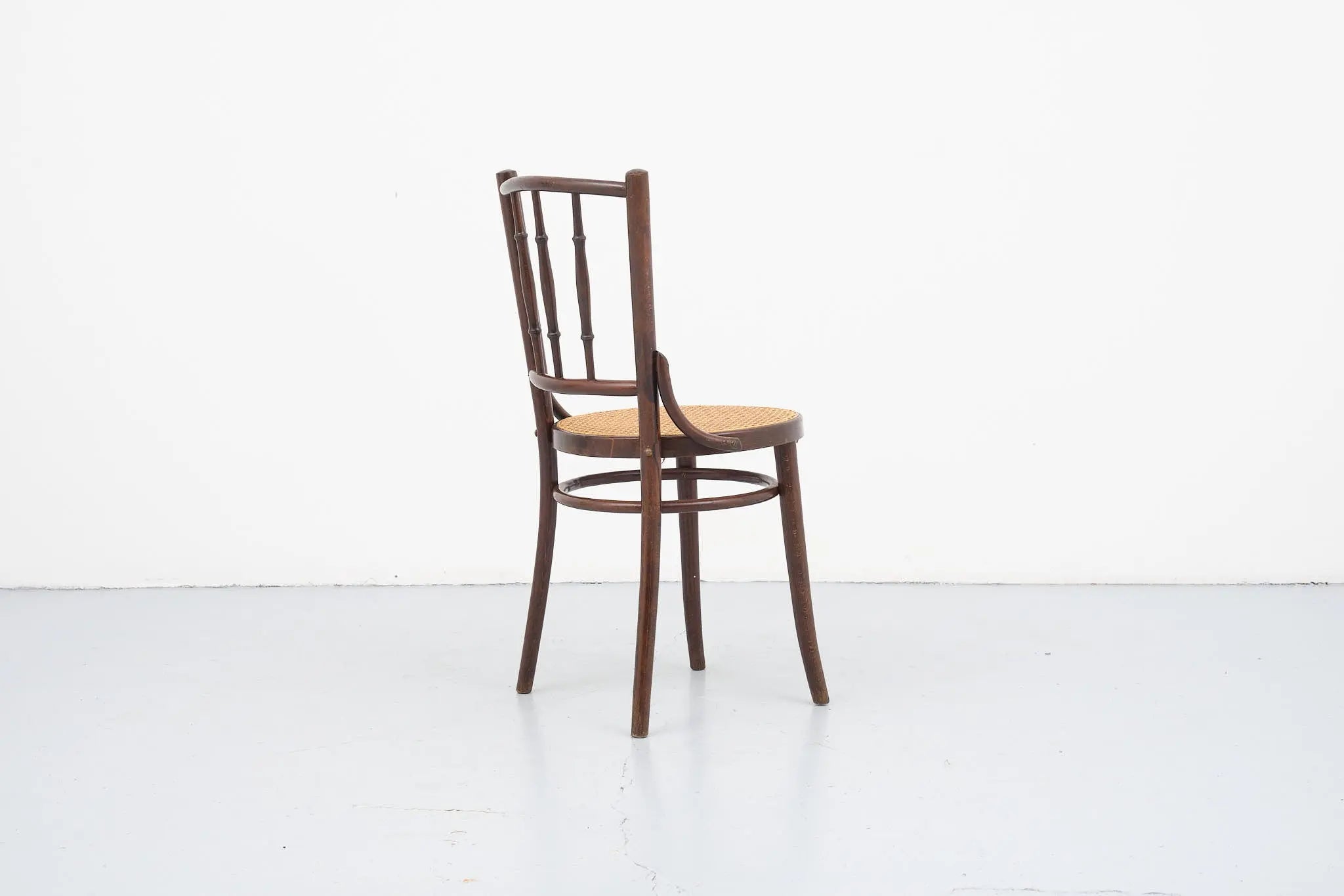 Chaise bistrot bois et cannage Cartel de Belleville