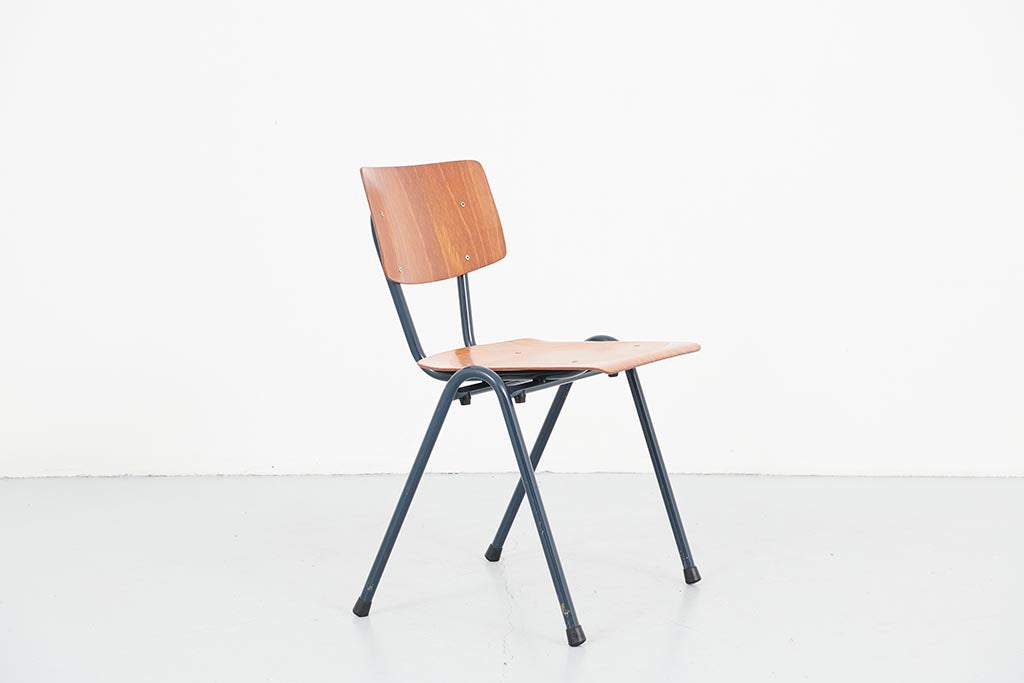 Eromes stackable oak chair