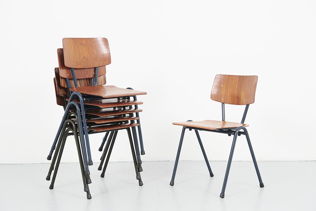 Eromes stackable oak chair