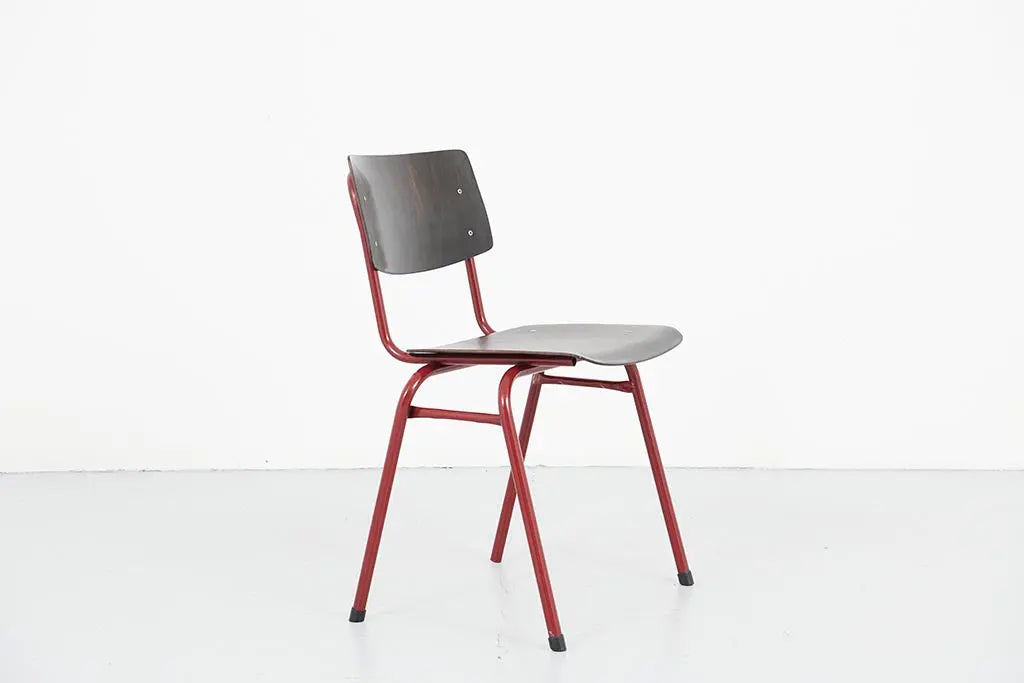 Chaise Ahrend ébène et carmin Cartel de Belleville