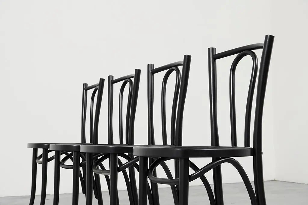 Chaise bistrot style Baumann noir Cartel de Belleville