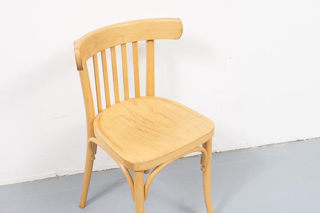 Chaise bistrot style Baumann hêtre Cartel de Belleville