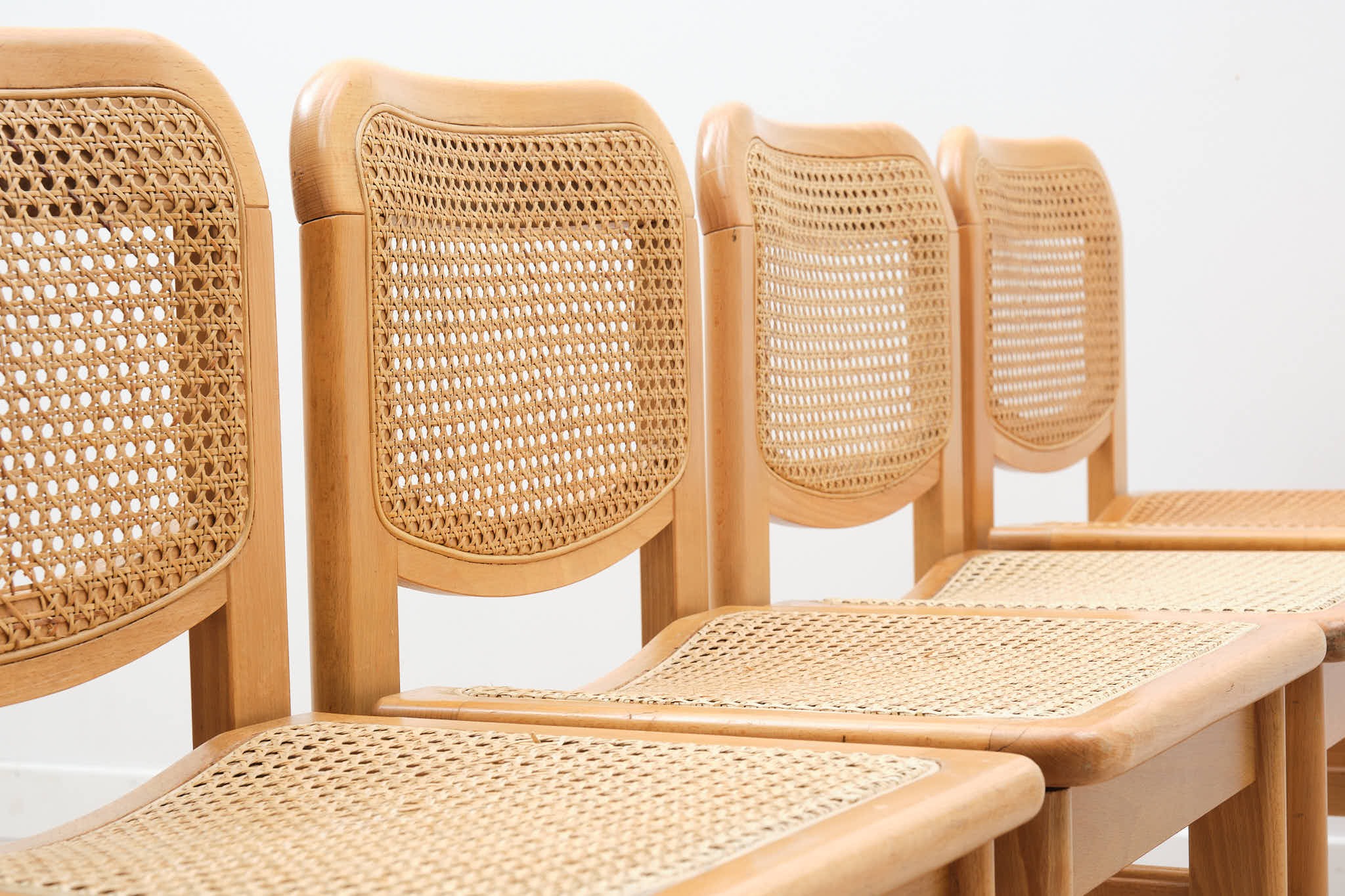 Chaise style scandinave cannage