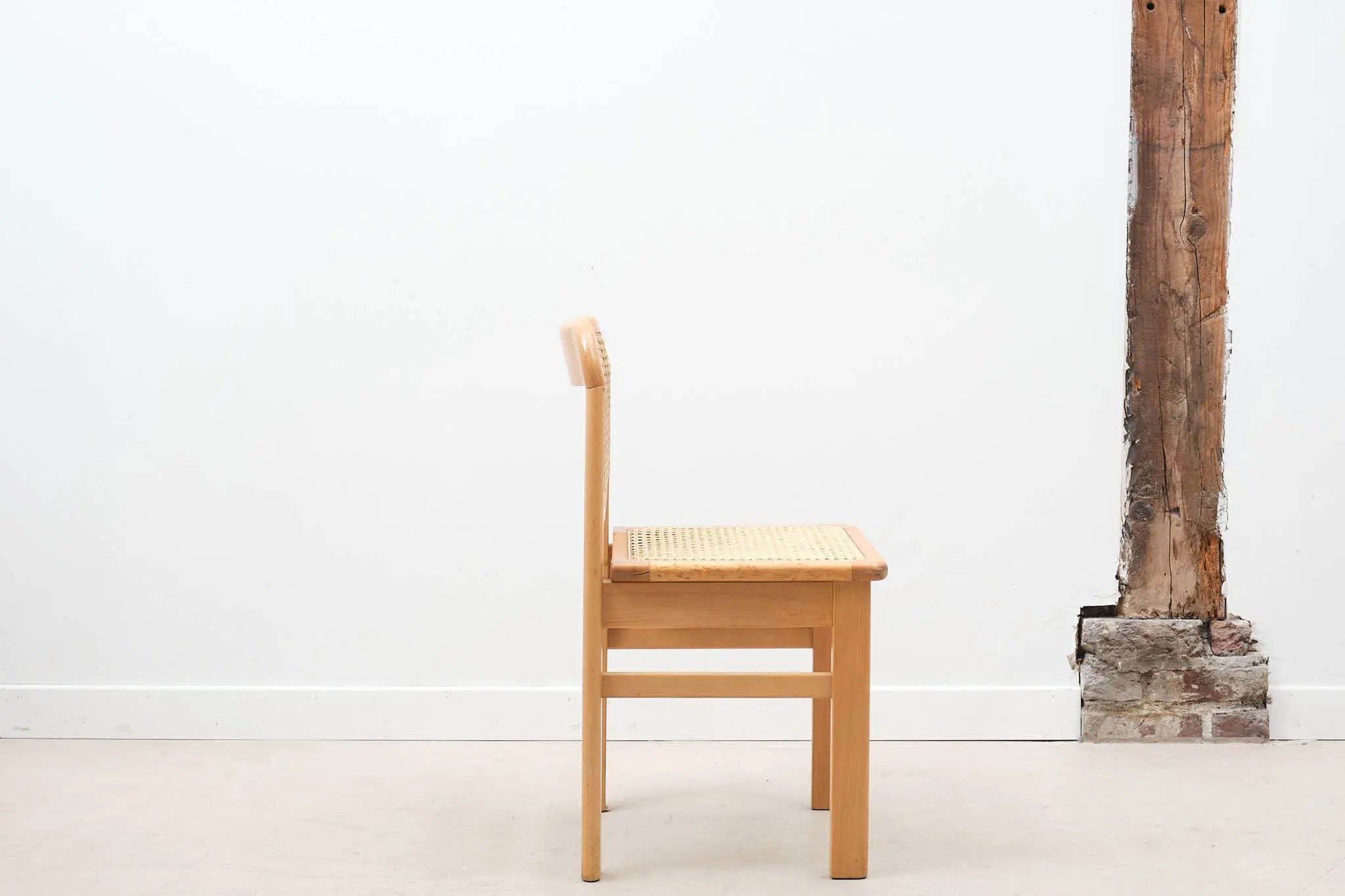 Chaise style scandinave cannage Cartel de Belleville