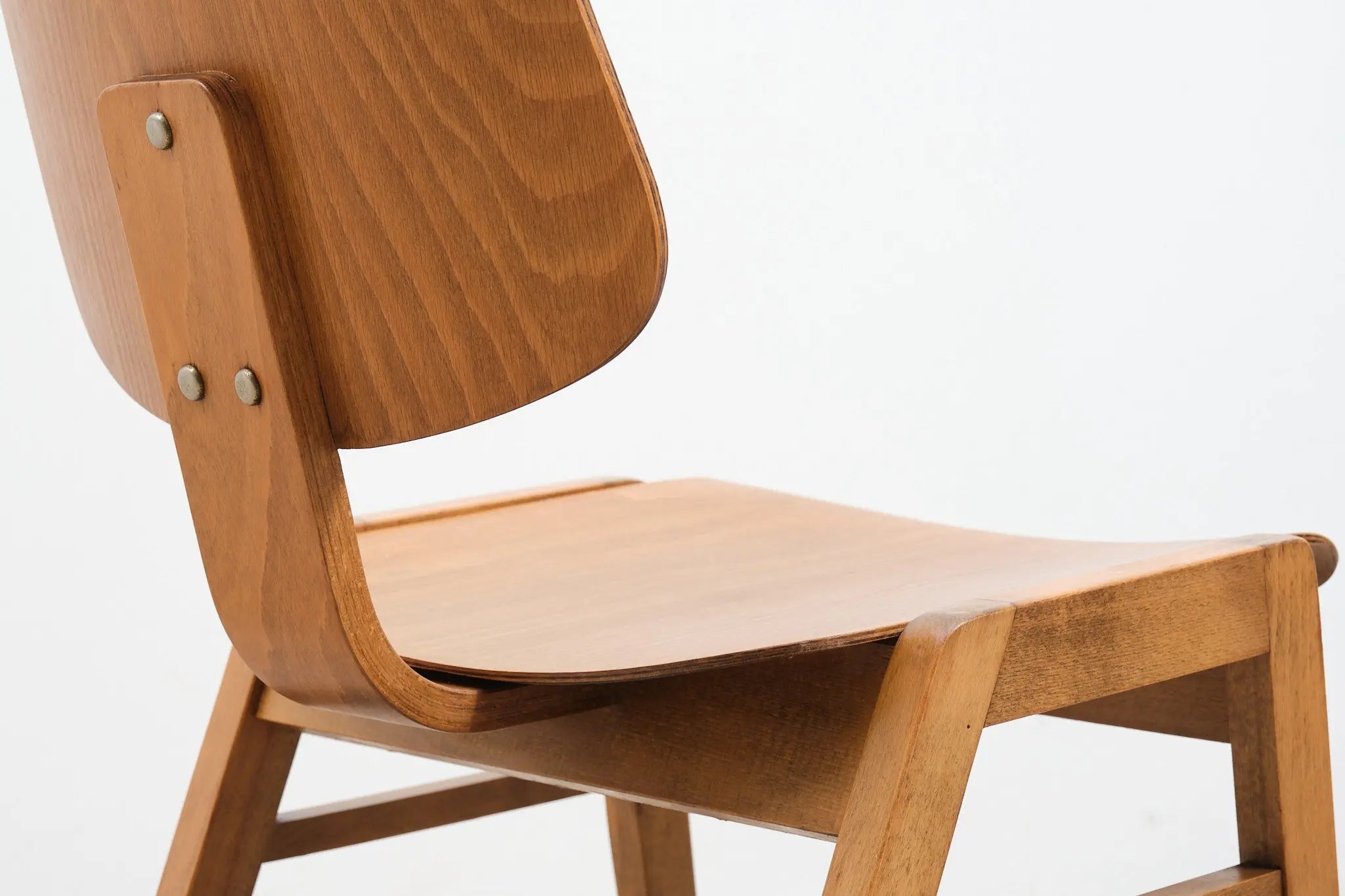 Chaise style Eames DCW Cartel de Belleville