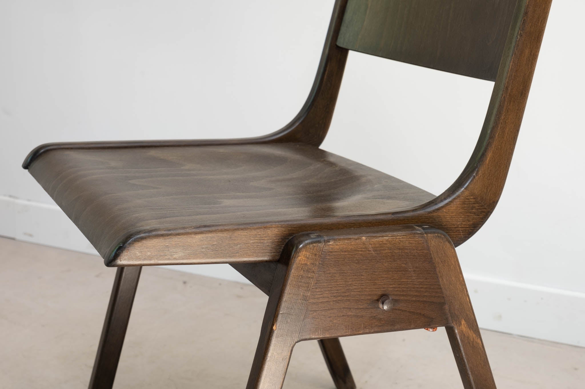 Chaise vintage Pagholz tout bois ébène Cartel de Belleville
