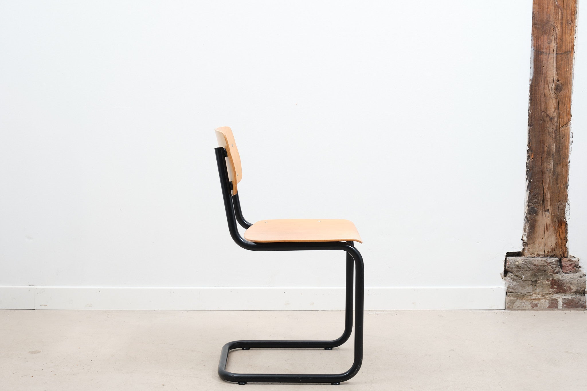Chaise Pagholz en S
