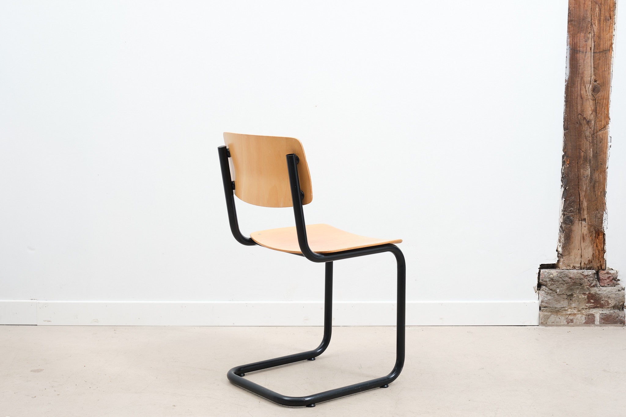 Chaise Pagholz en S