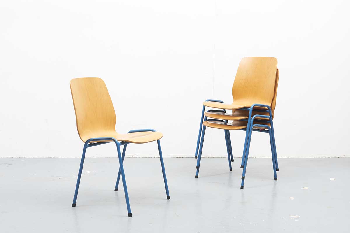 Chaise Presikhaaf Chêne / bleu - Cartel de Belleville mobilier vintage paris