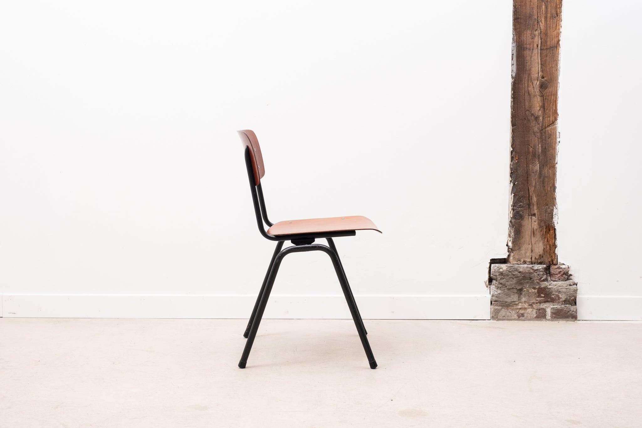 Chaise chêne et noir