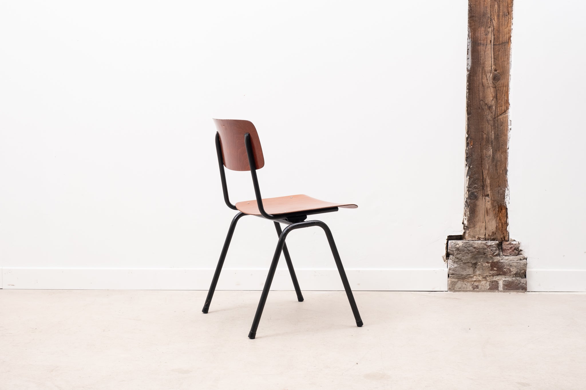 Chaise chêne et noir