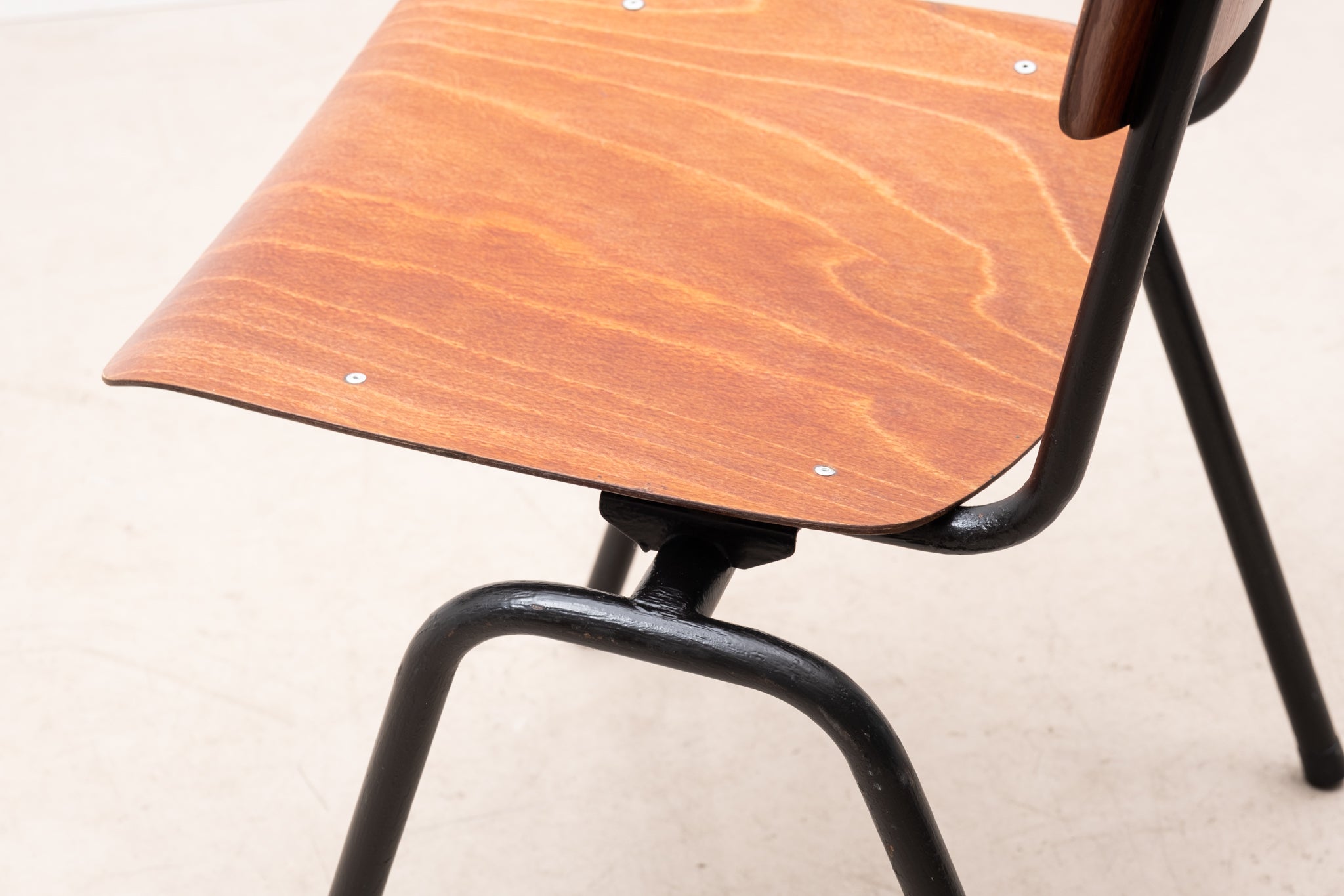 Chaise chêne et noir