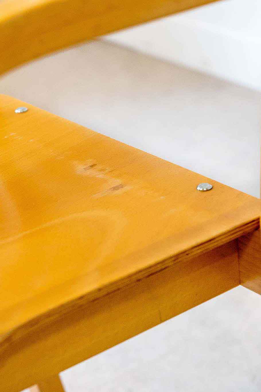 Chaise scandinave avec accoudoirs