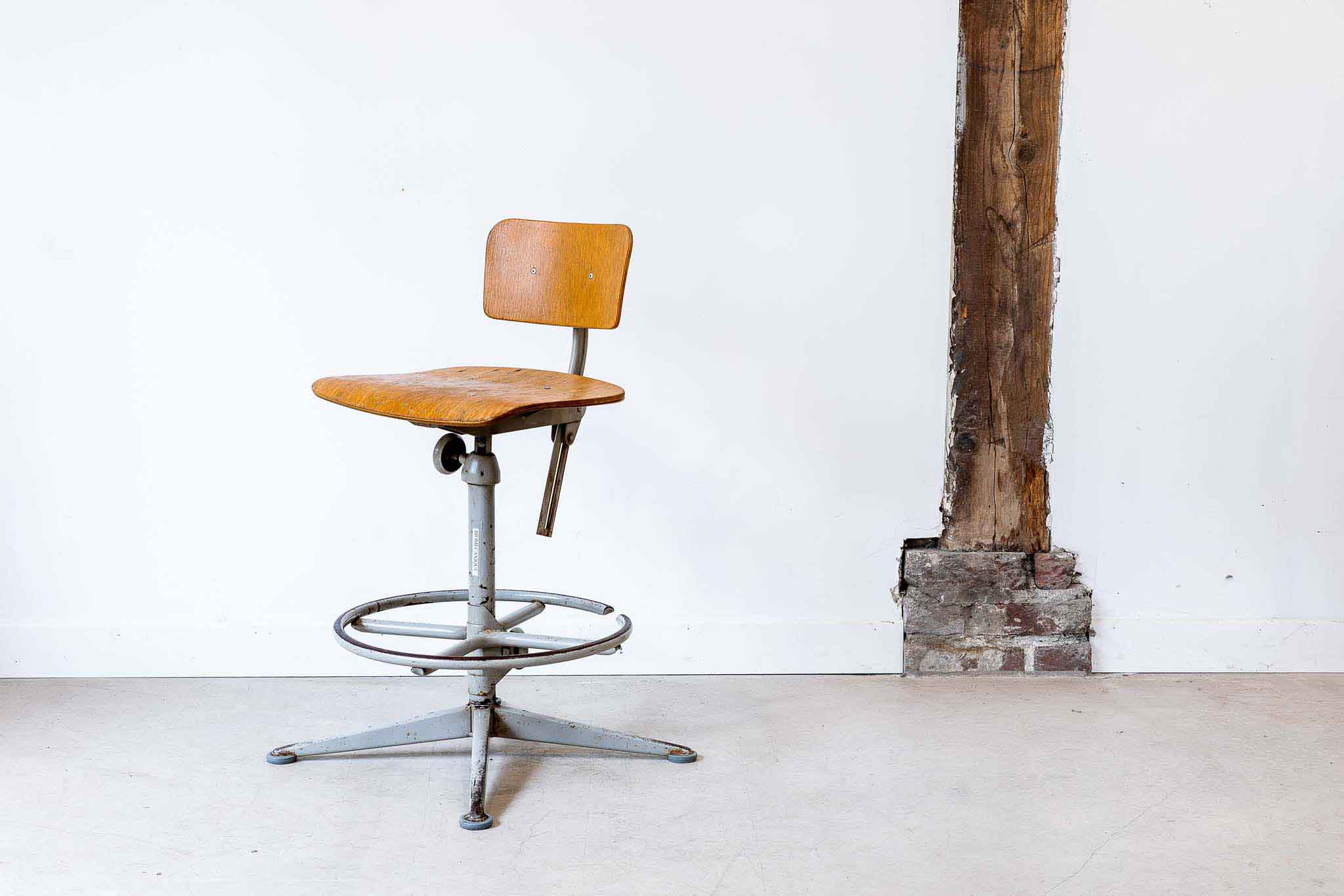 Chaise d'atelier Friso Kramer Cartel de Belleville