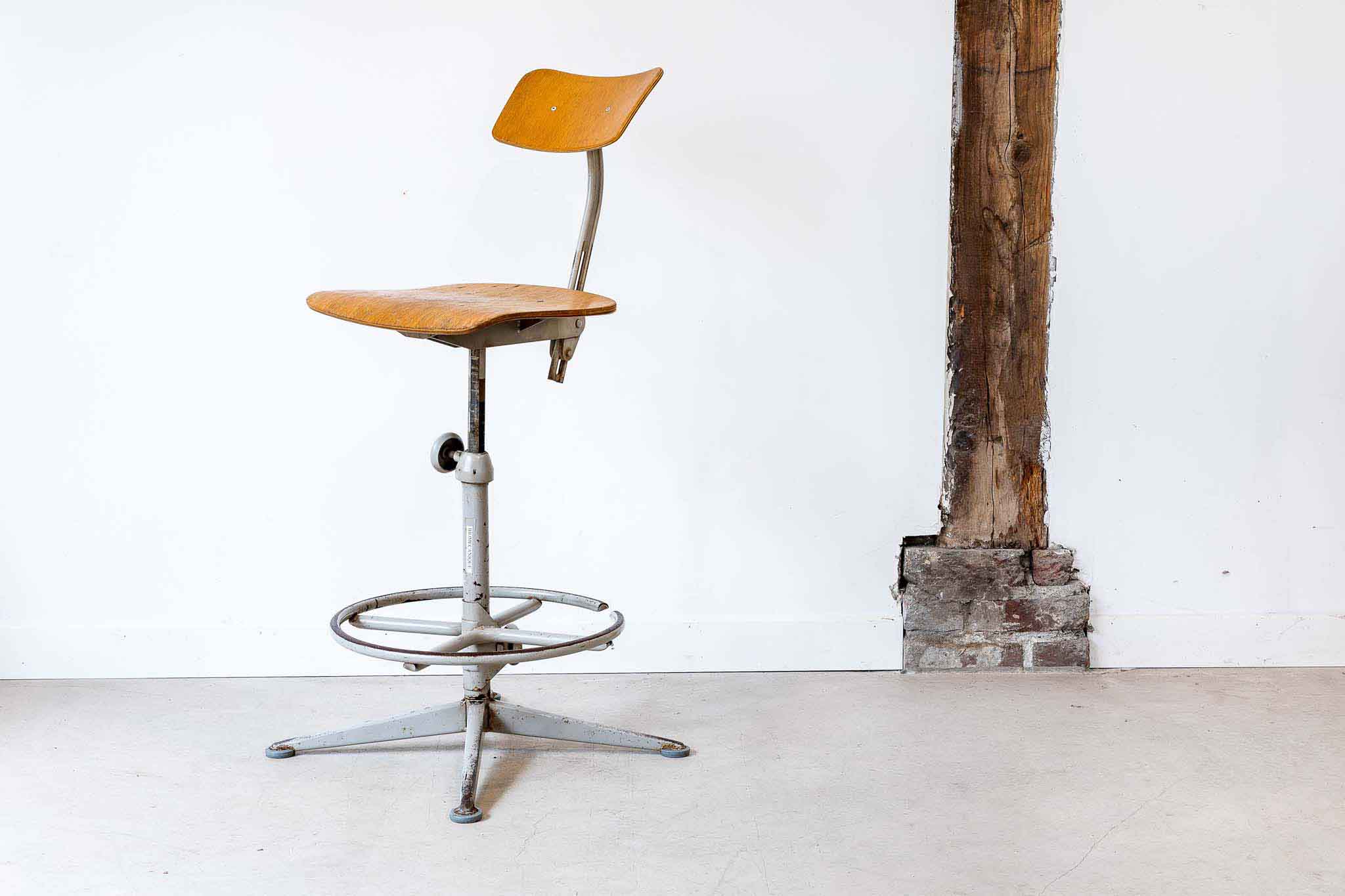 Chaise d'atelier Friso Kramer Cartel de Belleville