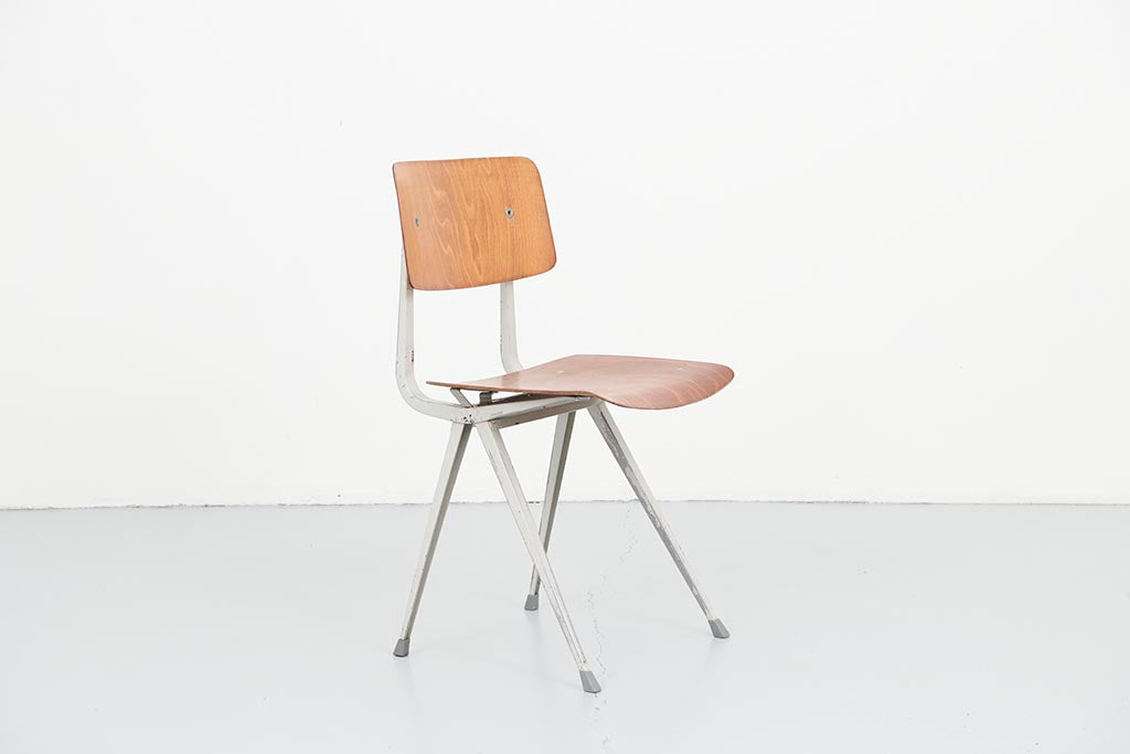 Chaises "Result" Friso Kramer chêne / gris clair en pagwood Cartel de Belleville