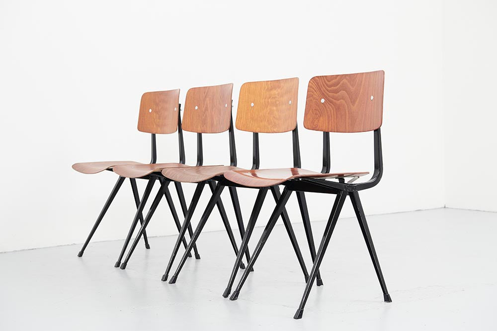 Chaise vintage Friso Kramer Result chêne et noir