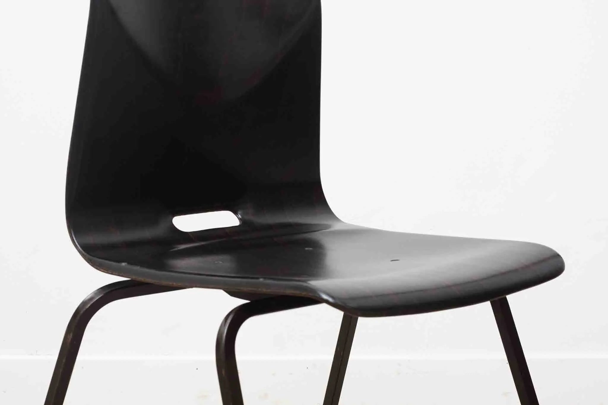 Chaise Galvanitas S23 large ébène Cartel de Belleville