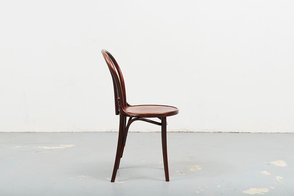 Chaise bistrot style Thonet n°18 chêne foncé Cartel de Belleville