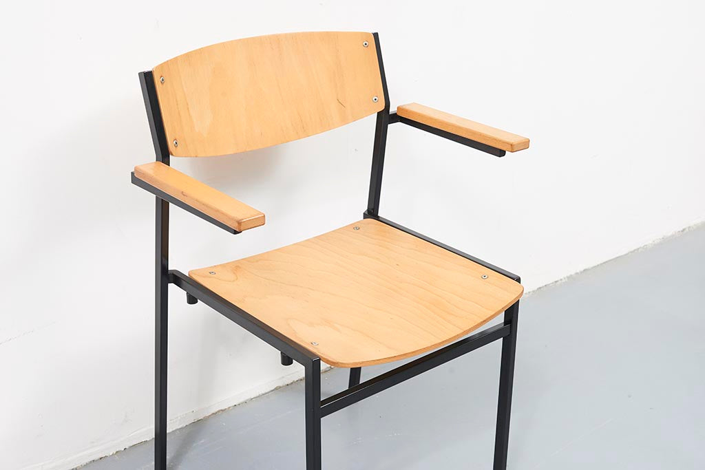 Chaises Gijs van der Sluis accoudoirs - Cartel de Belleville mobilier vintage paris