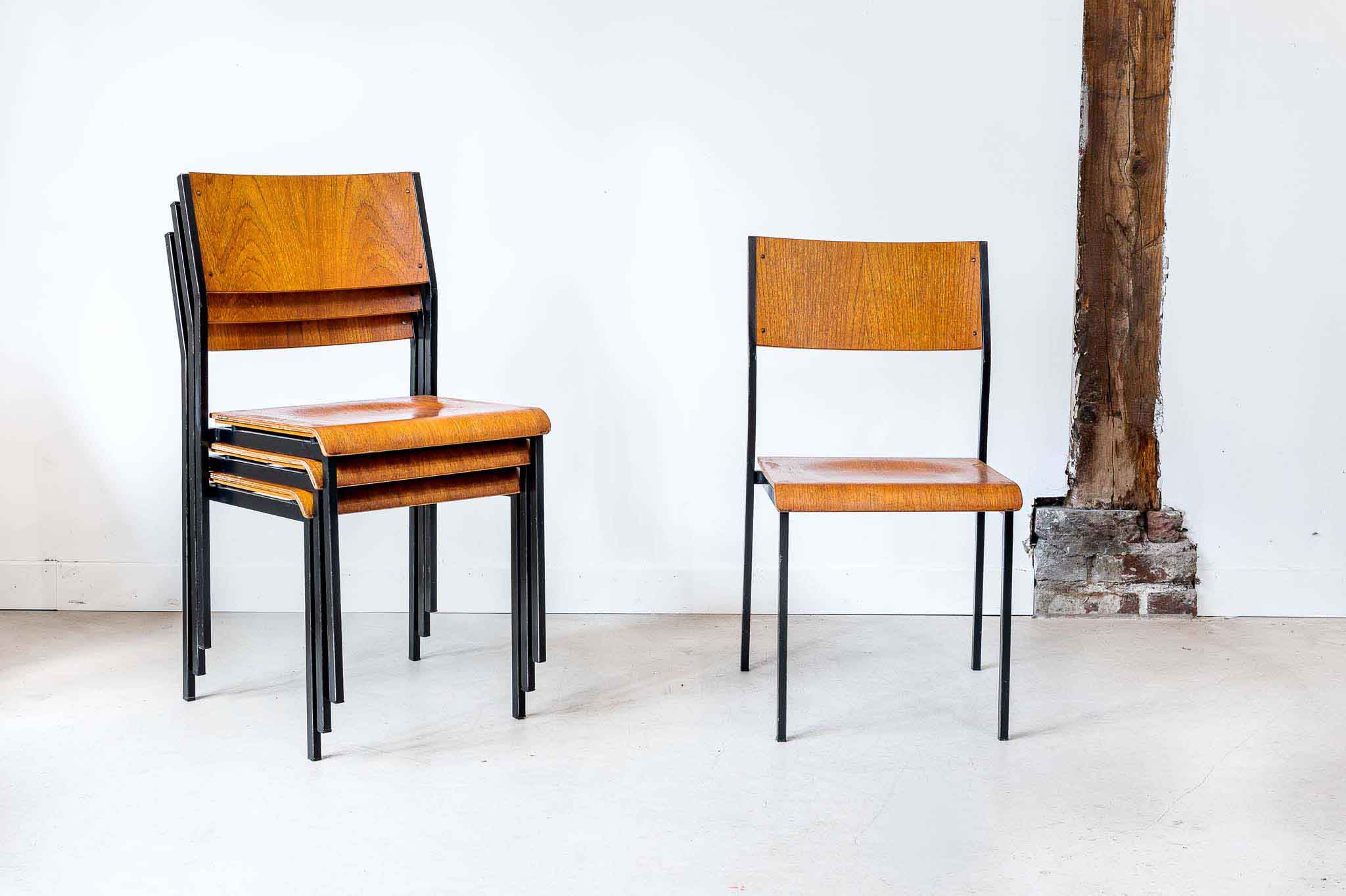 Chaise d'école simple chêne et noir