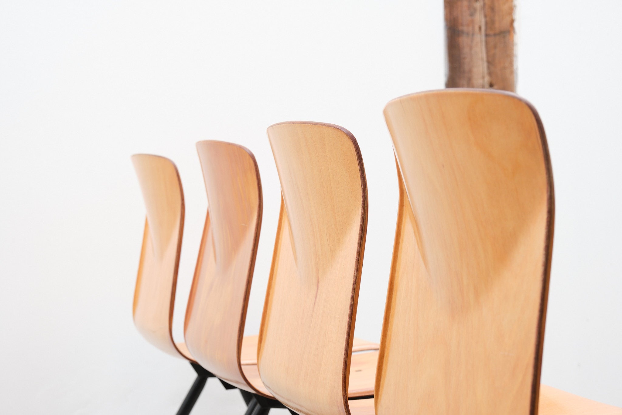 Chaise vintage Galvanitas S30 hêtre et gris anthracite