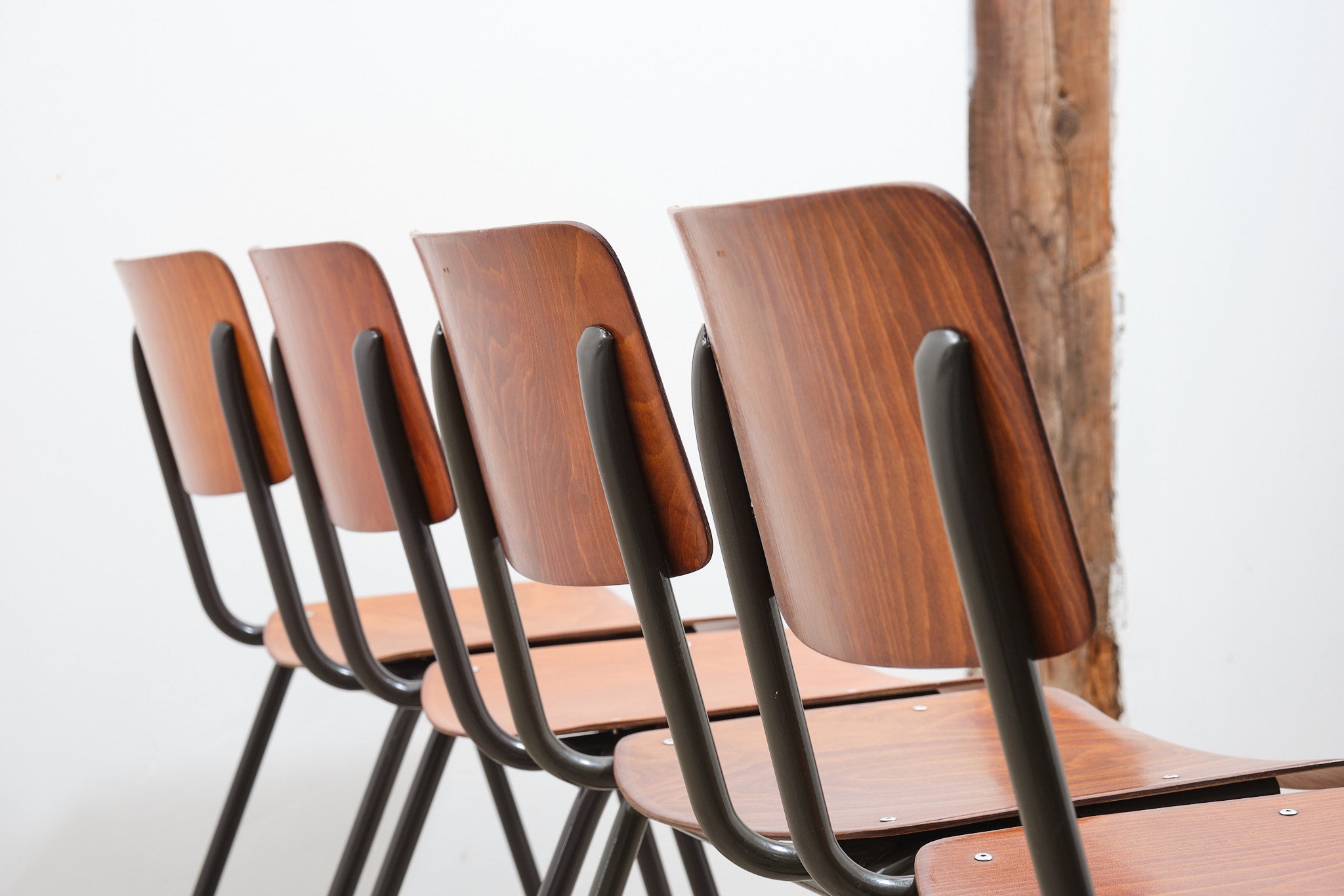 Chaise simple tube chêne / marron