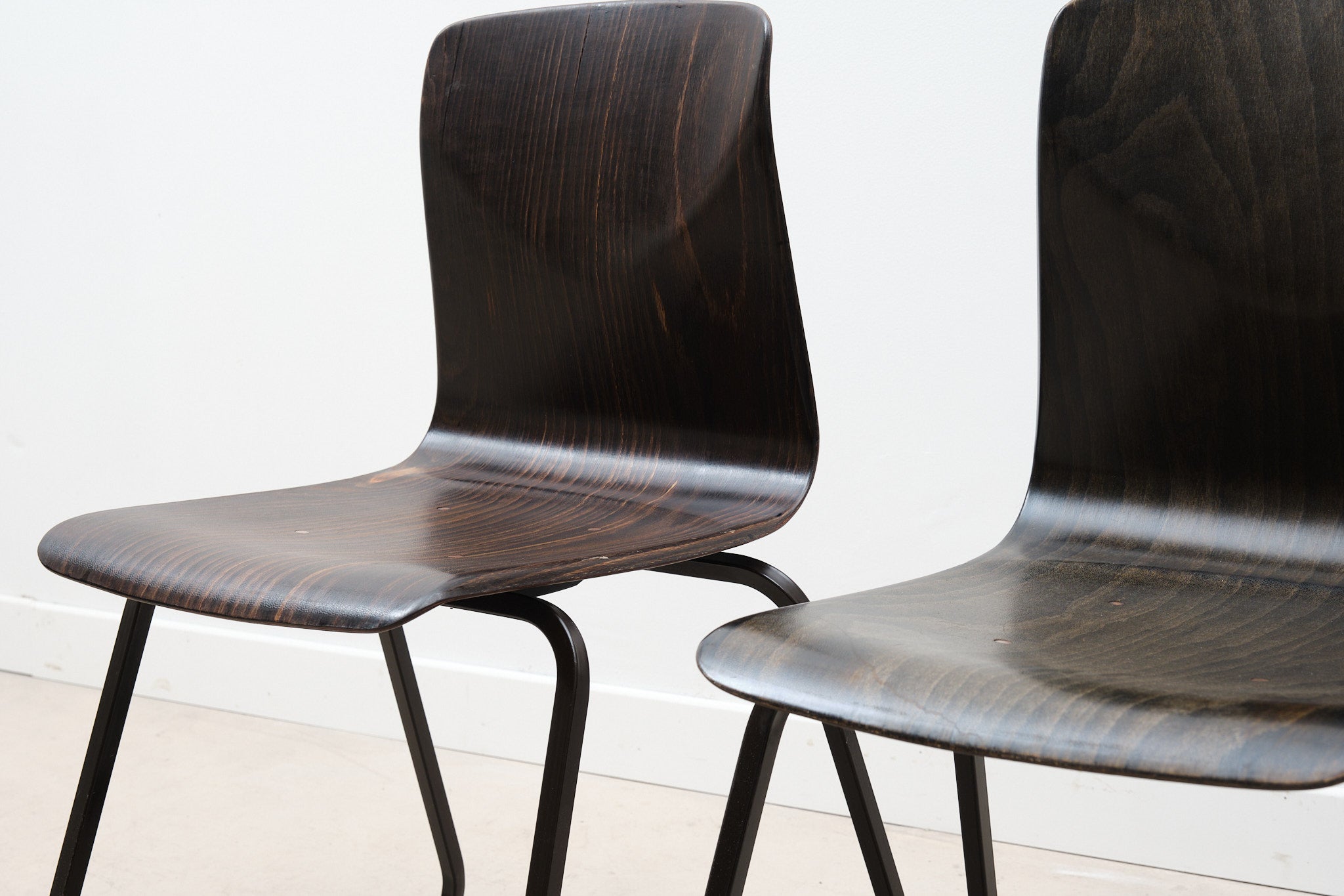 Chaise Galvanitas S23 ébène