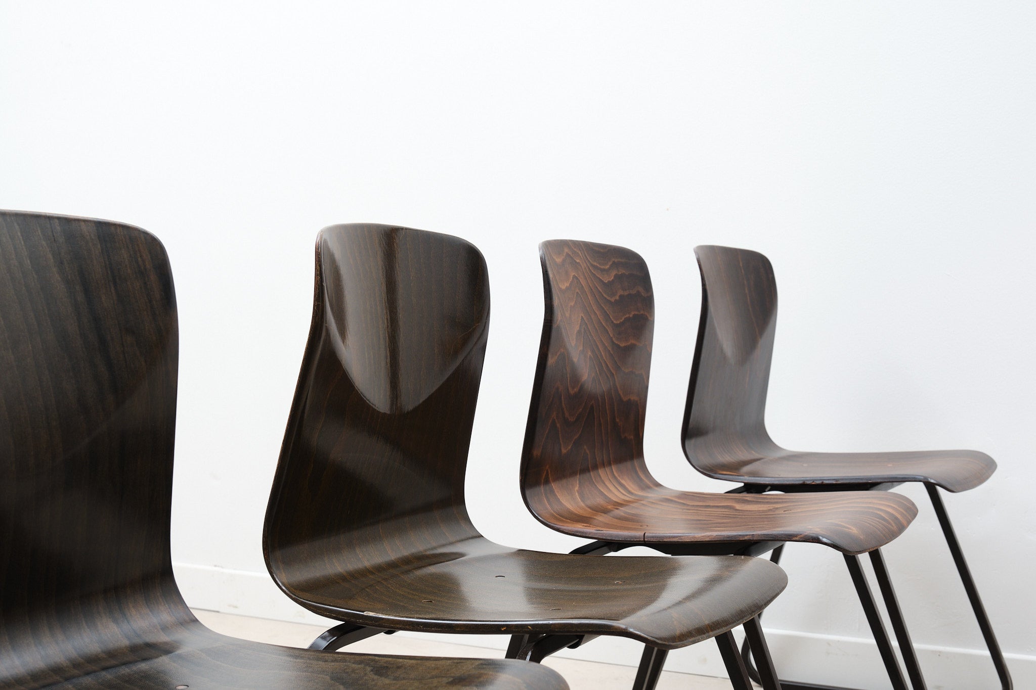 Chaise Galvanitas S23 ébène