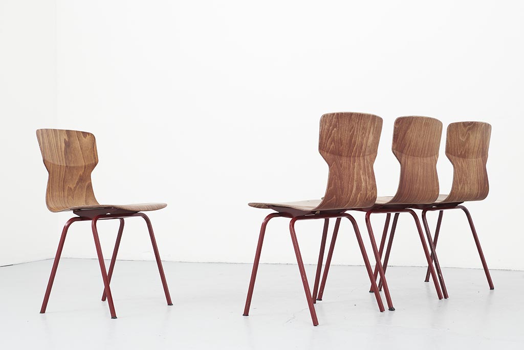 Chaise vintage Eromes E5 chêne et carmin