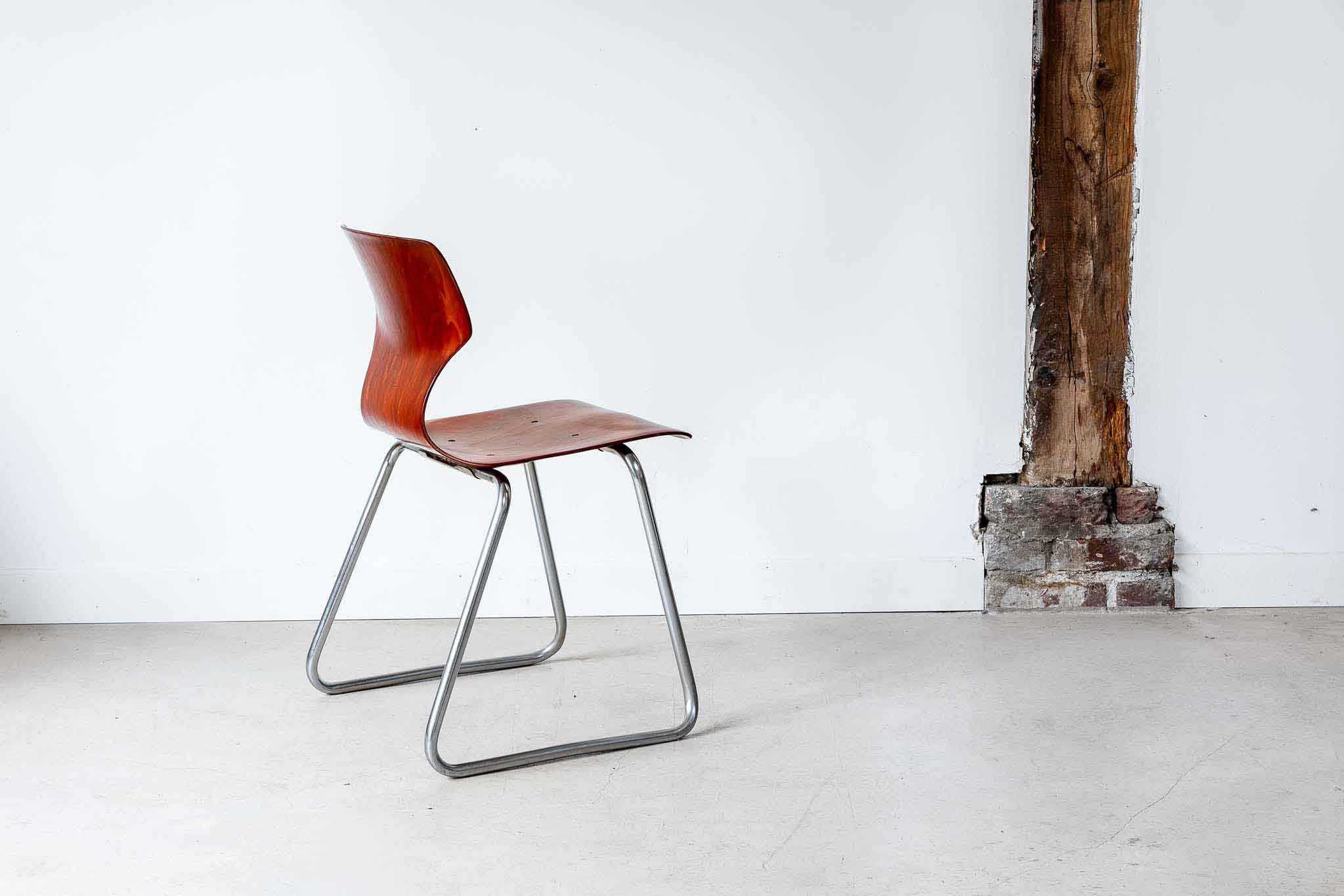 Chaise vintage Flötotto traîneau