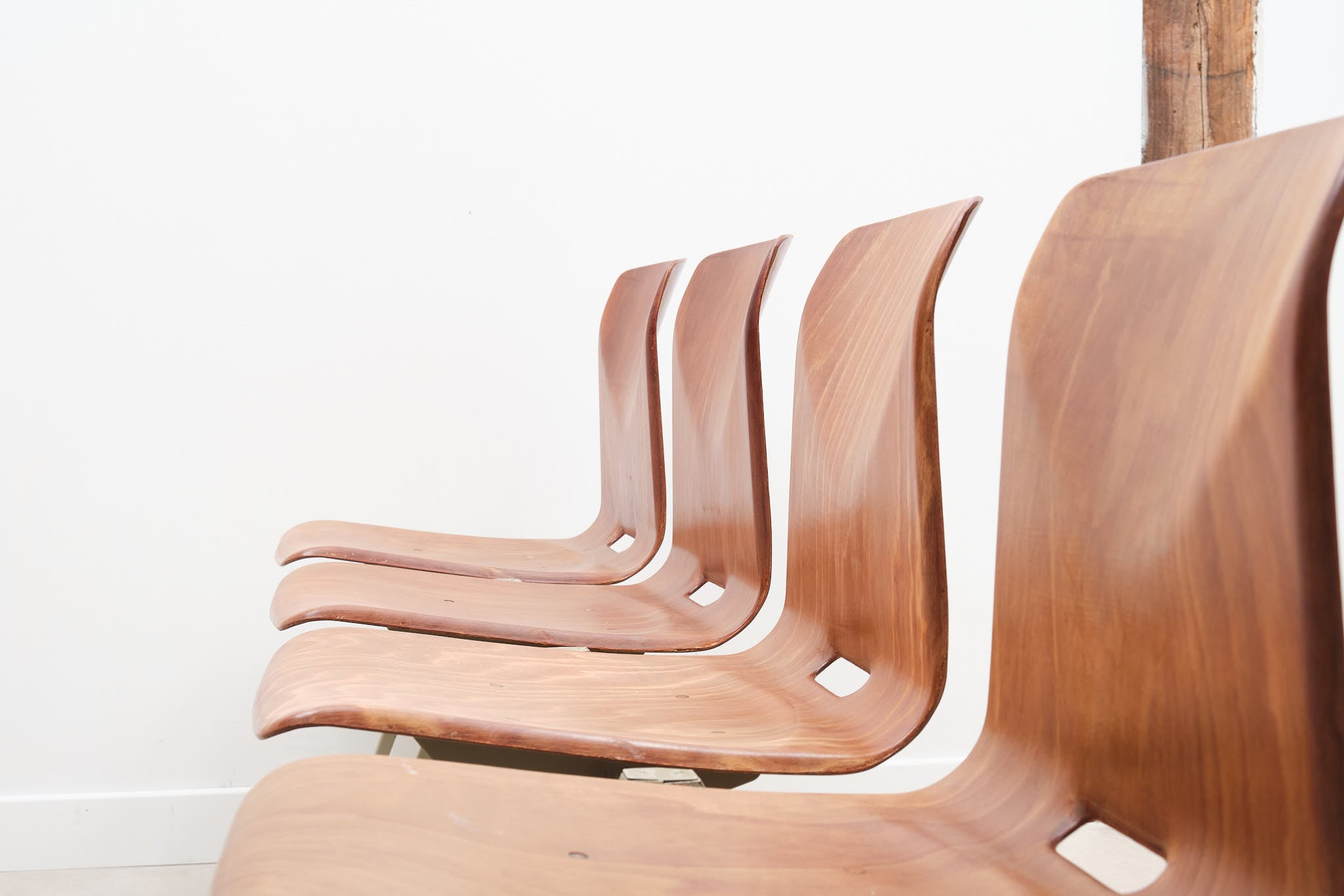 Chaise Galvanitas S22 chêne et beige