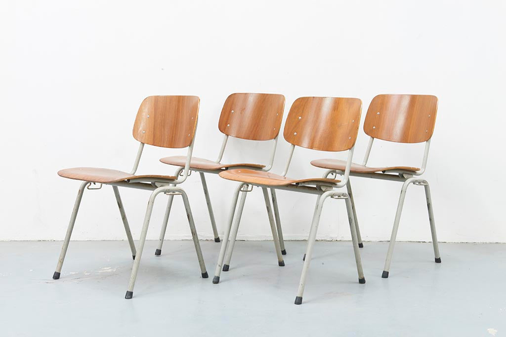 Chaise Marko plywood Chêne / Gris Clair - Cartel de Belleville mobilier vintage paris