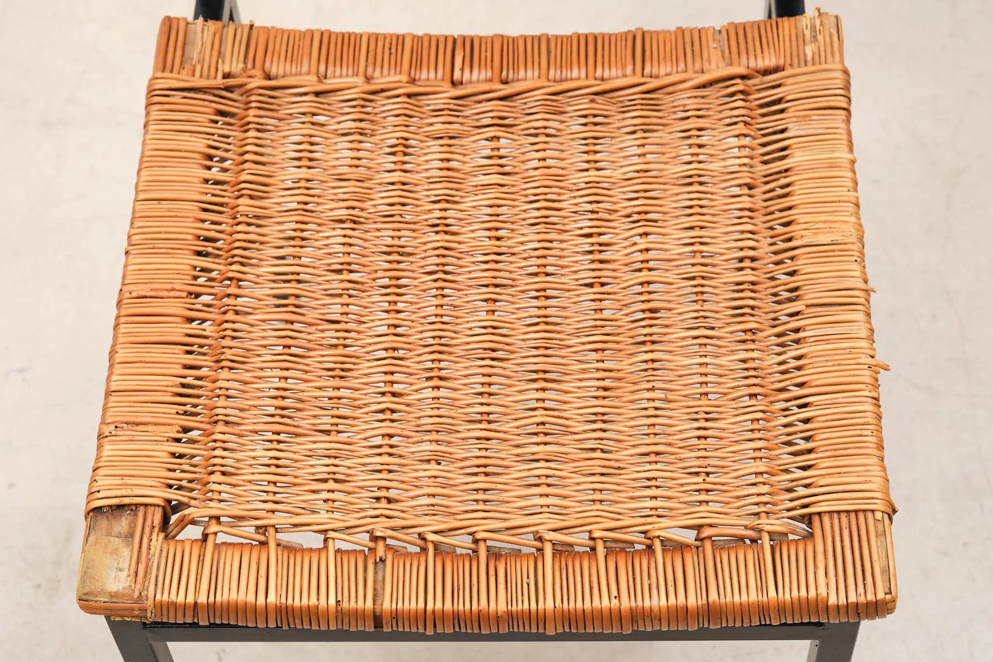 Chaise en rotin Cartel de Belleville
