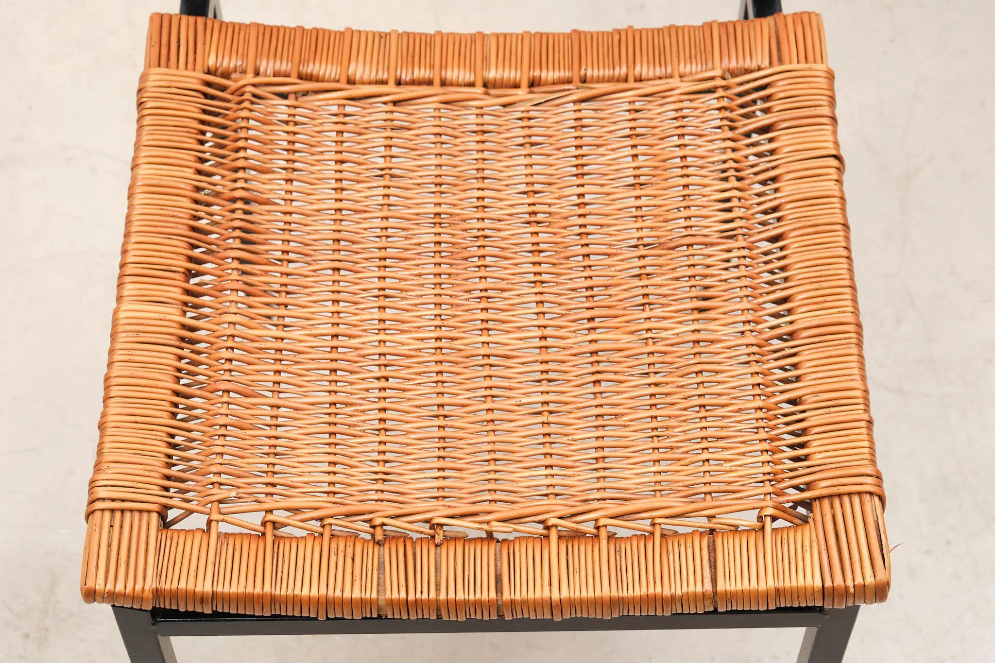 Chaise en rotin Cartel de Belleville