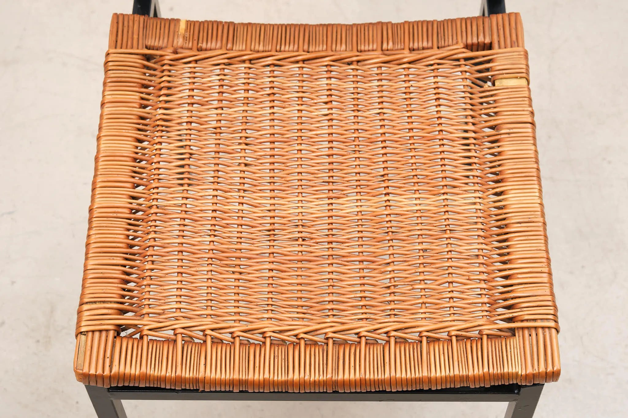 Chaise en rotin Cartel de Belleville