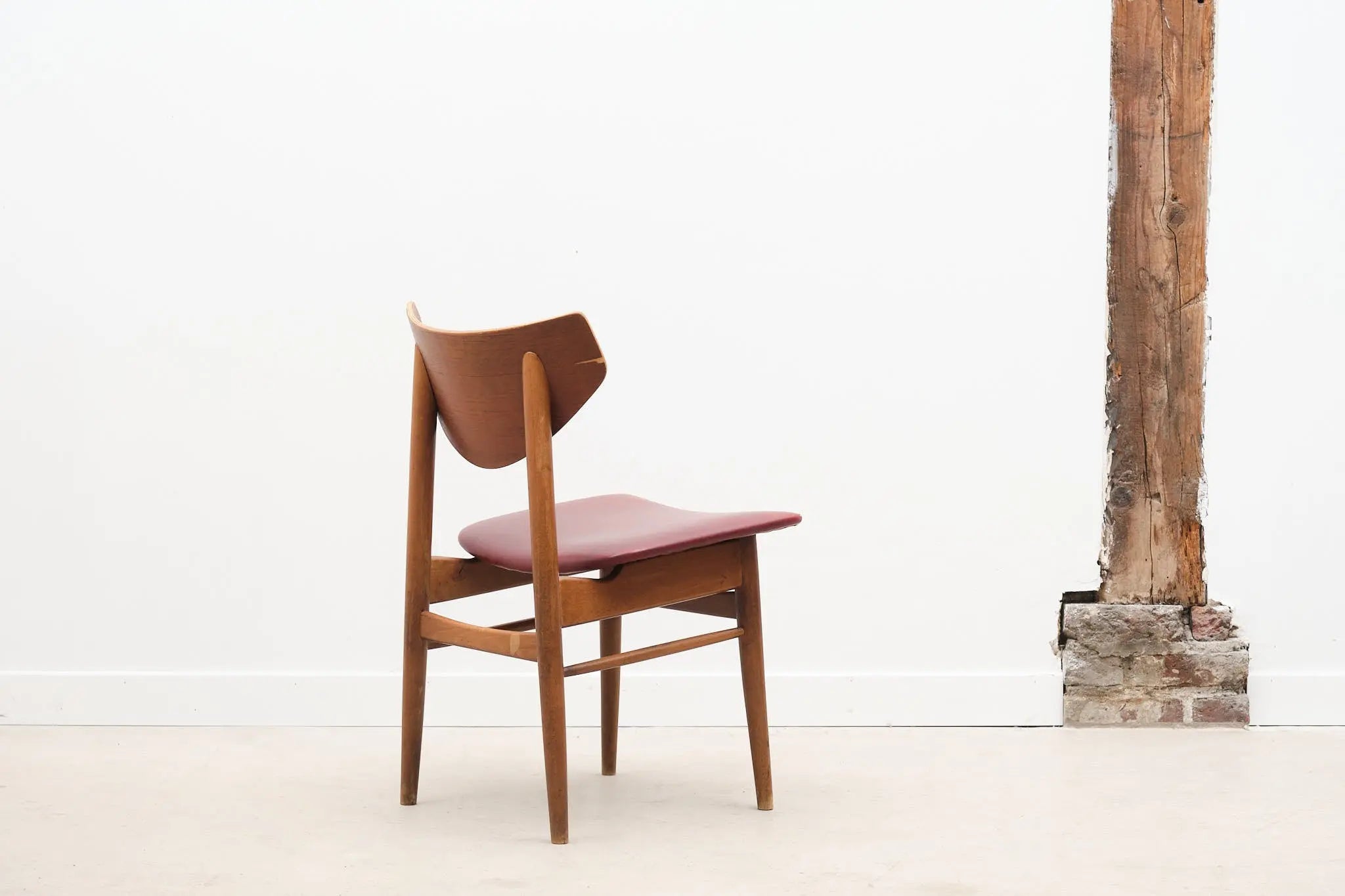 Chaise scandinave colorée Cartel de Belleville