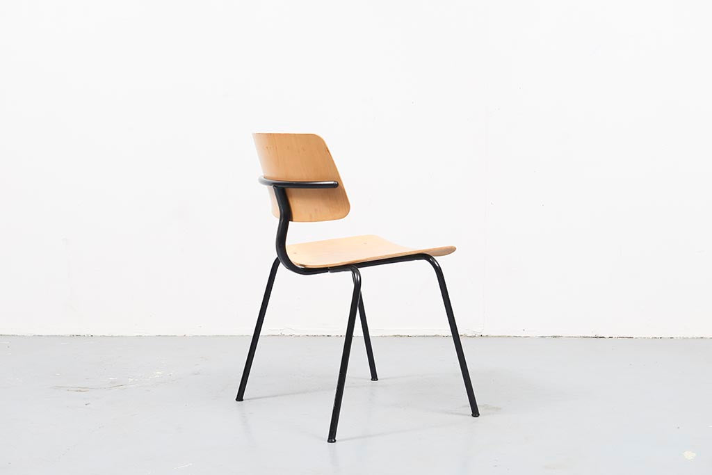 Chaise monobranche hêtre / noir - Cartel de Belleville mobilier vintage paris